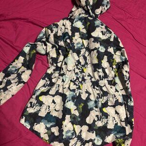 North face rain jacket size 12 youth